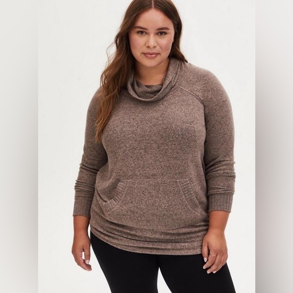 TORRID | Super Soft Plush Cowl Neck Raglan Tunic Sweatshirt - Picture 3 of 5